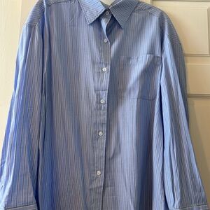 COPY - EUC Women’s business casual Blue Striped Shirt Medium with stylish vente…